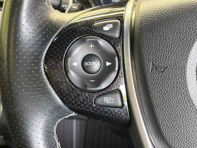 �y�X�e�A�����O�X�C�b�`�z�^�]���A�O������ڐ������炷���ƂȂ��A�I�[�f�B�I���̑��삪�\�ȕ֗��@�\!���S&���K�ȃh���C�u�����o���Ă���܂���