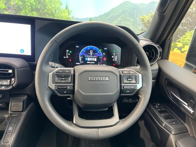 �y�����v�����X�e�A�����O�z�㎿�Ȋv���g�p���邱�ƂŁA��ɂ����������݂ƂĂ��^�]���₷���n���h���ł���