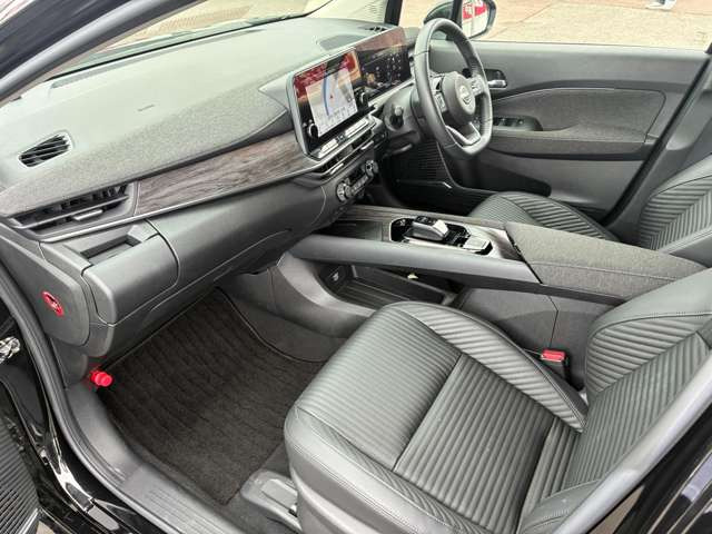 ノートオーラ1.2 G レザーエディション