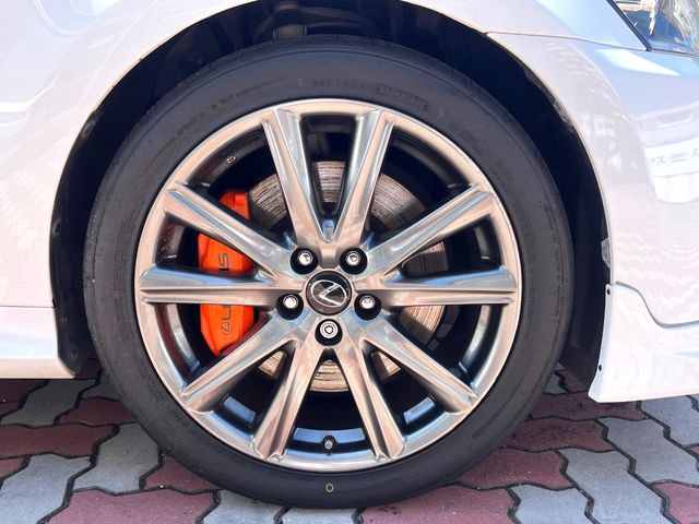 �y����19�C���`�A���~�z�C�[���z�O�ςɃ}�b�`���������A���~�z�C�[���𑕒����Ă���܂��B�e��ЊO�A���~�z�C�[����A�X�^�b�h���X�^�C�����戵�����Ă���܂��B���񂲑��k����������