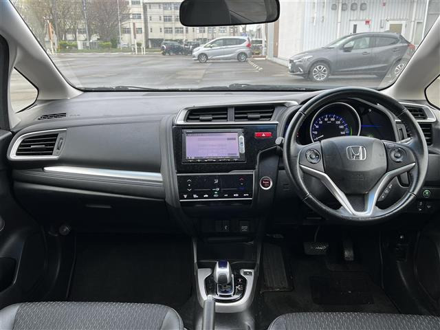 フィット1.5 ハイブリッド Lパッケージ 4WD