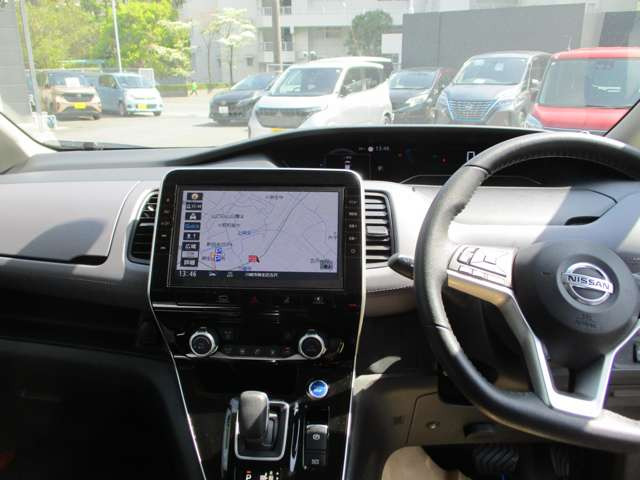 セレナ1.2 e-POWER ハイウェイスターV