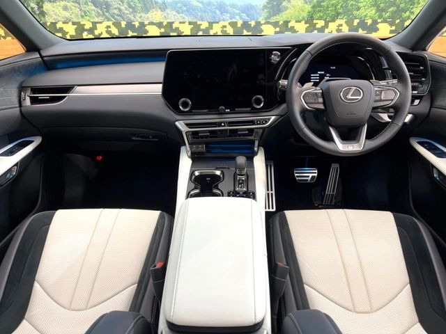 RX350 Fスポーツ 4WD