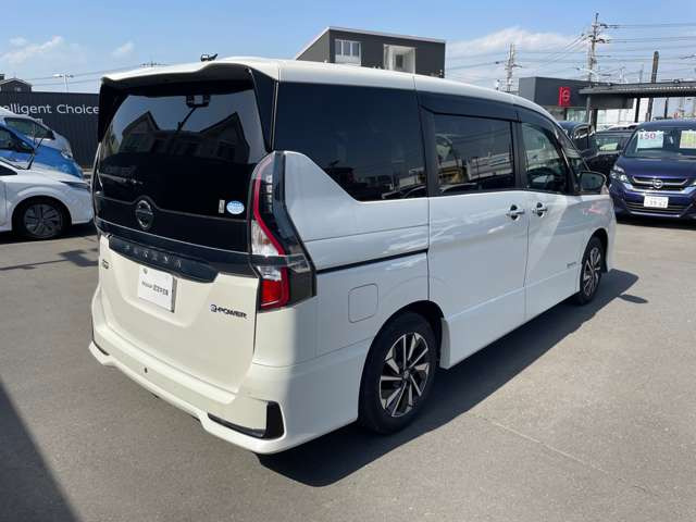 セレナ1.2 e-POWER ハイウェイスターV