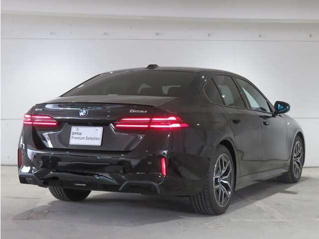 5シリーズセダン523d xドライブ Mスポーツ 4WD