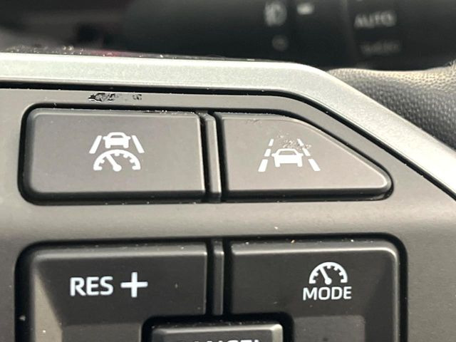 �y���[�_�[�N���[�Y�R���g���[���z�������H�ł̒��������s���y��!!�����ő��x��ۂN���[�Y�R���g���[�����A�Փˌy���V�X�e���ƘA�g���A�O���̎ԗ������m���ĎԊԂ�ۂ悤�ɑ��x���߂��Ă���܂�!!