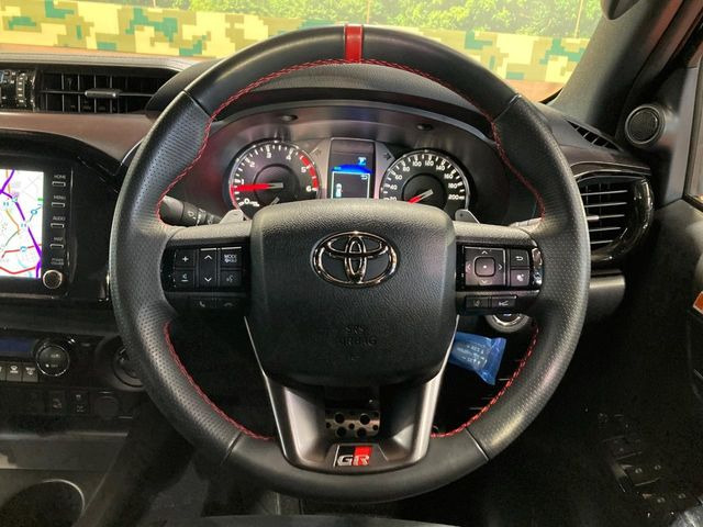 �y�����v�����X�e�A�����O�z�㎿�Ȋv���g�p���邱�ƂŁA��ɂ����������݂ƂĂ��^�]���₷���n���h���ł���