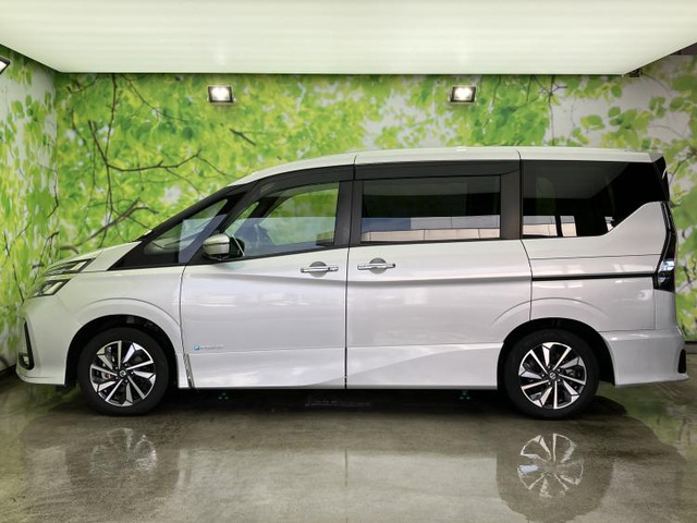 セレナ1.2 e-POWER ハイウェイスターV