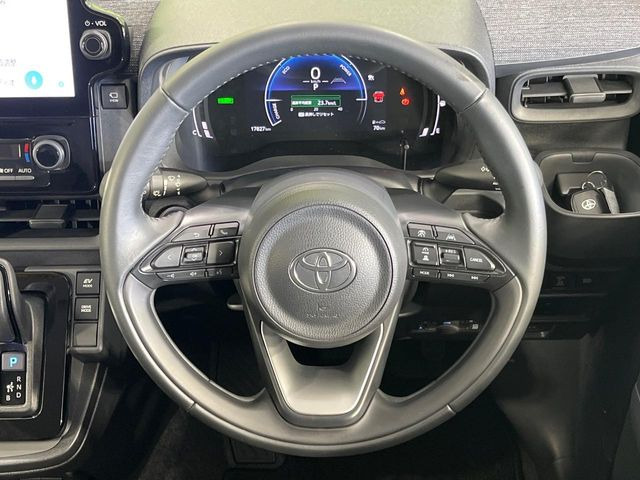 �y�����v�����X�e�A�����O�z�㎿�Ȋv���g�p���邱�ƂŁA��ɂ����������݂ƂĂ��^�]���₷���n���h���ł���