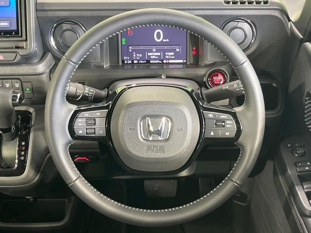 �y�����v�����X�e�A�����O�z�㎿�Ȋv���g�p���邱�ƂŁA��ɂ����������݂ƂĂ��^�]���₷���n���h���ł���