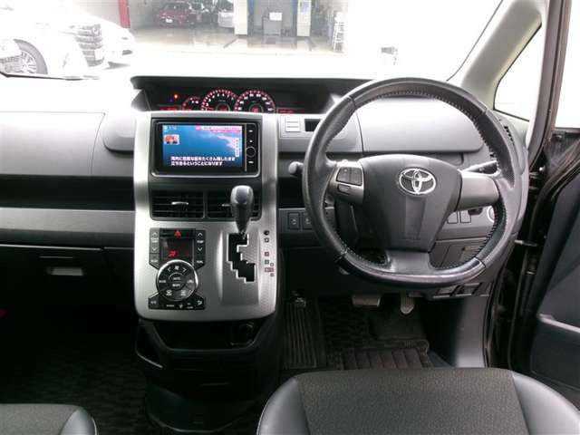 ヴォクシー2.0 ZS 煌Z