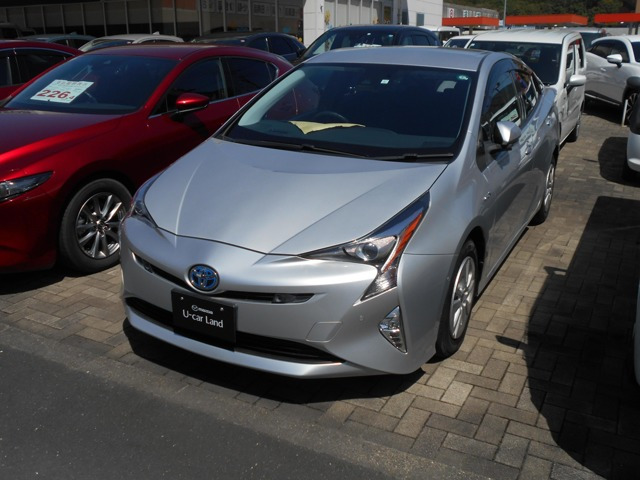 プリウス1.8 S セーフティ プラス