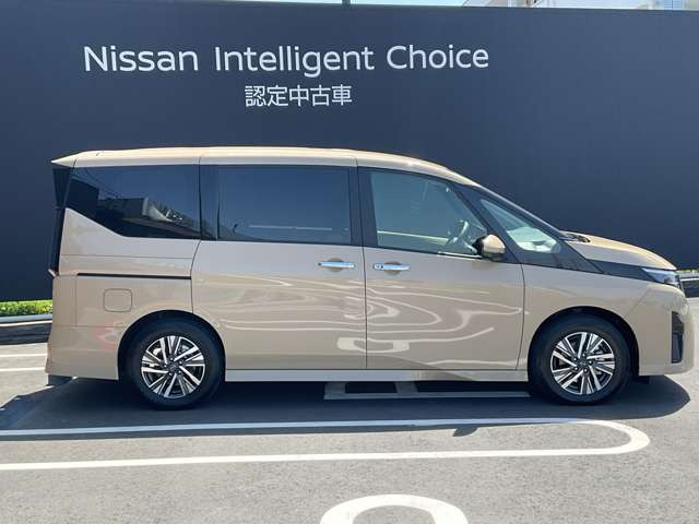 セレナ1.4 e-POWER ハイウェイスターV