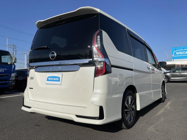 セレナ2.0 ハイウェイスターV