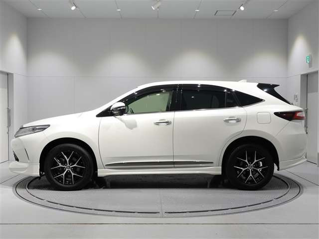 ハリアー2.0 プレミアム スタイル ノアール