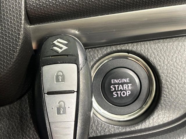 �y�L�[���X�X�^�[�g�V�X�e���z�J�o����|�P�b�g�ɓ��ꂽ�܂܂ł��h�A�̎{���E�������\�ȃX�}�[�g�L�[�𑕔��B�G���W���̃I���E�I�t�����J�M�����o���K�v����������Ƃ��Ă��֗��ł���