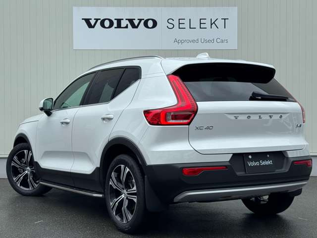 XC40B4 AWD インスクリプション 4WD
