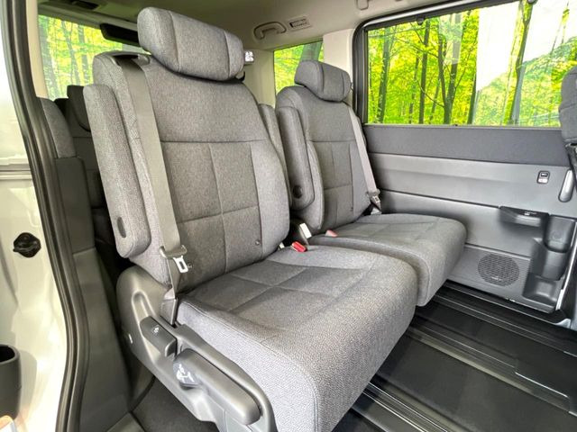 ���i���ȃI���W�i���t���A�}�b�g���I�v�V�����ɂĂ��p�ӂ��Ă���܂��B���D���ȃf�U�C����J���[�����Ԃɍ��킹�đI��ł����������Ƃ��ł��܂���