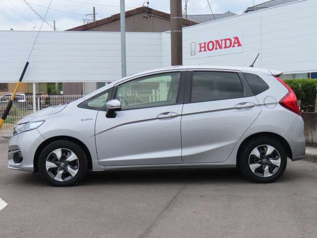 フィット1.5 ハイブリッド Fパッケージ コンフォートエディション