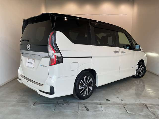 セレナ1.2 e-POWER ハイウェイスターV