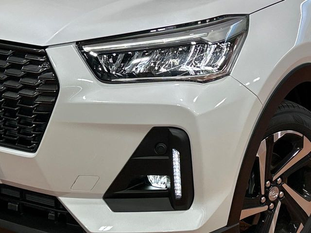 �yLED�w�b�h���C�g�z���V����ԑ��s�����ǍD�Ȏ��E���m�ۂ����S���ĉ^�]�ł��鍂�P�xLED�w�b�h���C�g�𑕔�!�_�����x�������A����d�͂��}�����Ă��܂��B