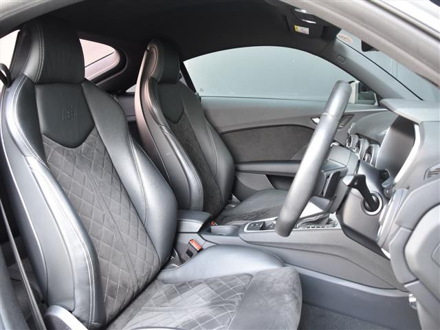 TTクーペ45 TFSI クワトロ 4WD