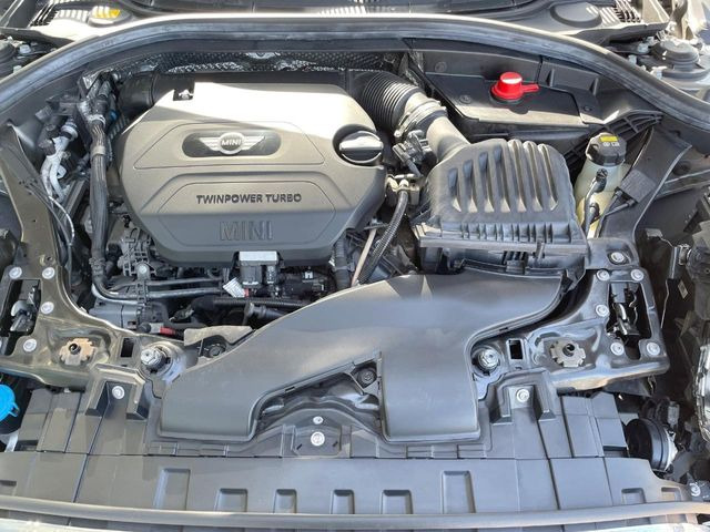 �����X�ł́A�e���[�J�[�̐�p�f�f�e�X�^�[�𓱓��B���Ǝ��i�����e�N�j�J���X�^�b�t���풓���Ă���܂��̂ŁA������̍ۂɂ����S���Ă����p���������܂��B