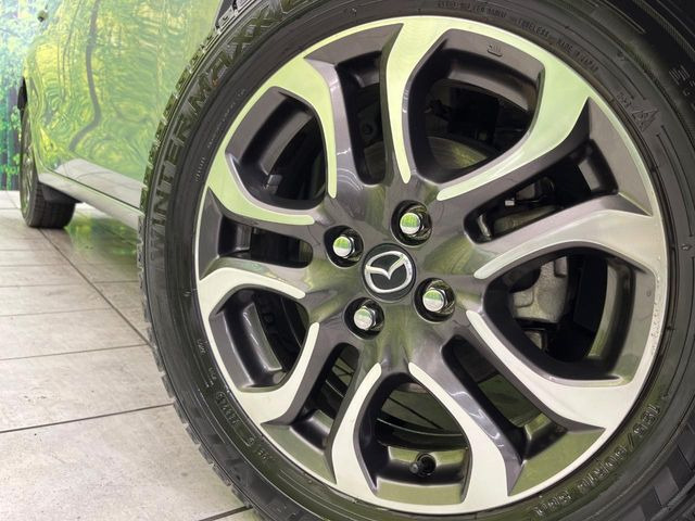 �y����16�C���`�A���~�z�C�[���z�O�ςɃ}�b�`���������A���~�z�C�[���𑕒����Ă���܂��B�e��ЊO�A���~�z�C�[����A�X�^�b�h���X�^�C�����戵�����Ă���܂��B���񂲑��k����������