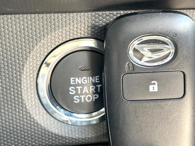 �y�L�[�t���[�V�X�e���z�J�o����|�P�b�g�ɓ��ꂽ�܂܂ł��h�A�̎{���E�������\�ȃX�}�[�g�L�[�𑕔��B�G���W���̃I���E�I�t�����J�M�����o���K�v����������Ƃ��Ă��֗��ł���