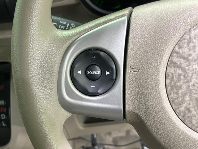 �y�X�e�A�����O�X�C�b�`�z�^�]���A�O������ڐ������炷���ƂȂ��A�I�[�f�B�I���̑��삪�\�ȕ֗��@�\!���S&���K�ȃh���C�u�����o���Ă���܂���