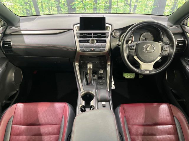 NX200t Fスポーツ