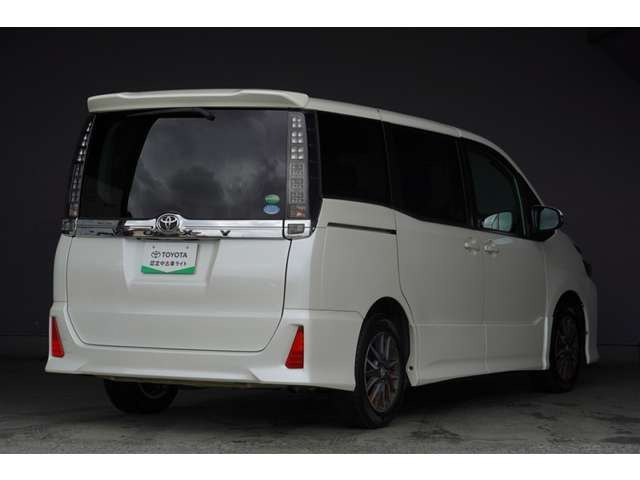 ヴォクシー2.0 ZS