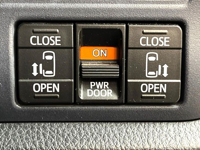 ヴォクシー1.8 ハイブリッド V