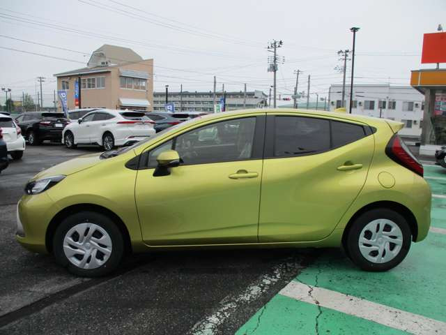 アクア1.5 G E-Four 4WD