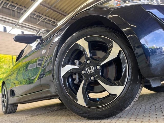 �y�����A���~�z�C�[���z�O�ςɃ}�b�`���������A���~�z�C�[���𑕒����Ă���܂��B�e��ЊO�A���~�z�C�[����A�X�^�b�h���X�^�C�����戵�����Ă���܂��B���񂲑��k����������