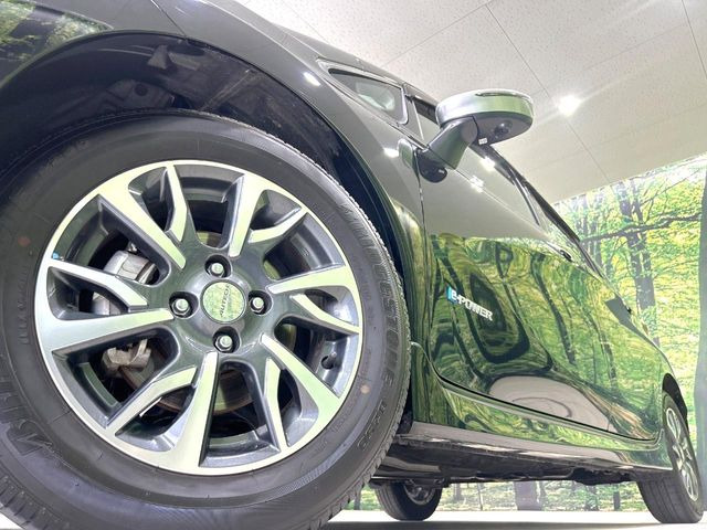 �y����15�C���`�A���~�z�C�[���z�O�ςɃ}�b�`���������A���~�z�C�[���𑕒����Ă���܂��B�e��ЊO�A���~�z�C�[����A�X�^�b�h���X�^�C�����戵�����Ă���܂��B���񂲑��k����������