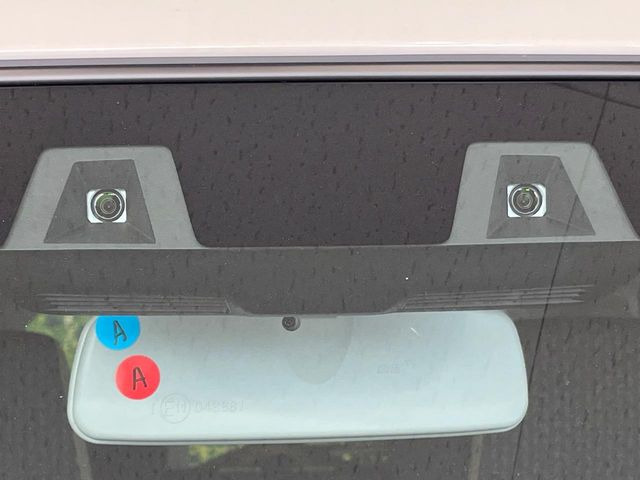 �y�X�Y�L �Z�[�t�e�B�T�|�[�g�z���s���ɑO���̎ԗ�����F�����A�Փ˂������Ȏ��͌x��ƃu���[�L�ŏՓˉ���Ɣ�Q�y�����A�V�X�g�B�����S�Ƀh���C�u�����y���݂��������܂��B