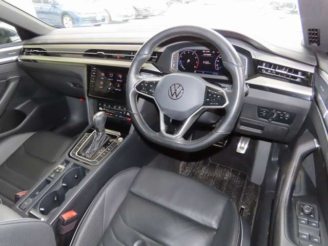 アルテオンTSI 4モーション Rライン アドバンス 4WD