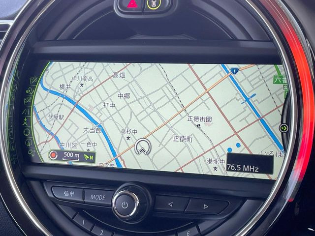 �������i�r:��̊��̂���i�r�́A��������ԓ������o���Ă���܂��B�I�[�f�B�I�@�\���[�����Ă���܂��̂ŁA�^�]�����y���߂܂���