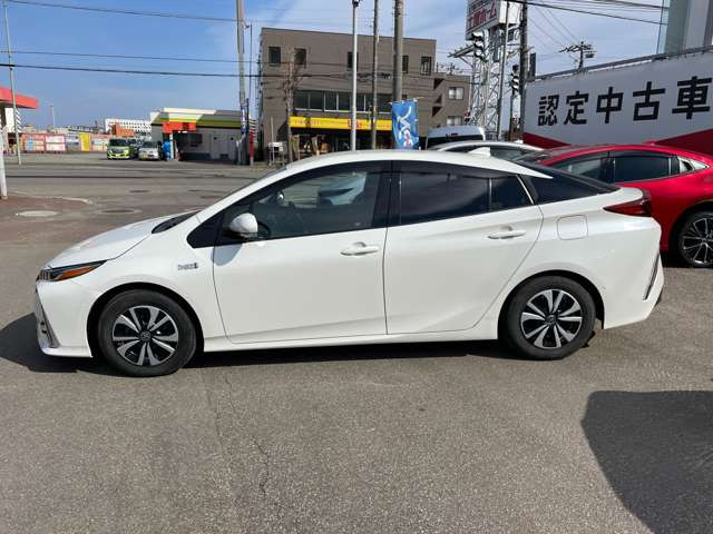 プリウスPHV1.8 A