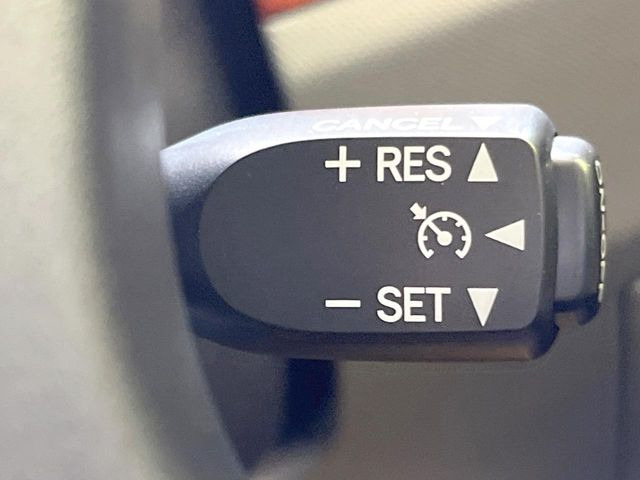 �y�N���[�Y�R���g���[���z�������H�����N���N���s�B�A�N�Z���𗣂��Ă���葬�x�ő��s���ł��A�������^�]���̕��S���y��!�����E�������ȒP�ȃX�C�b�`����Œ����ł��܂��B