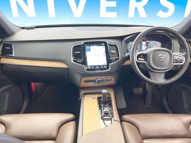 XC90B5 AWD モメンタム 4WD