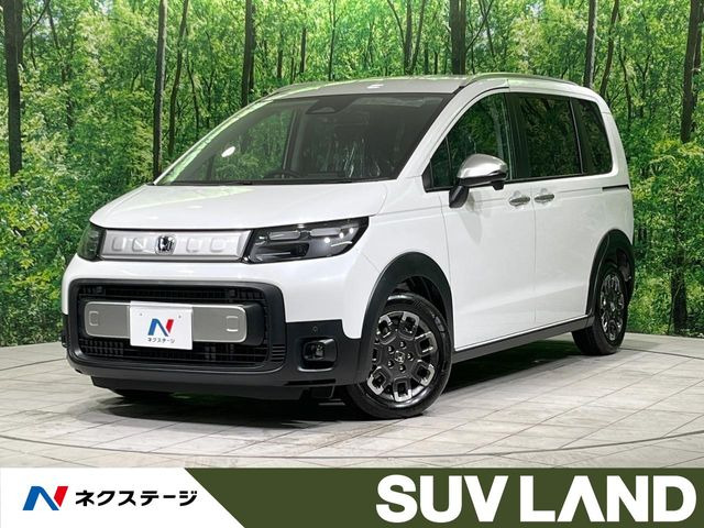 フリード1.5 e:HEV クロスター