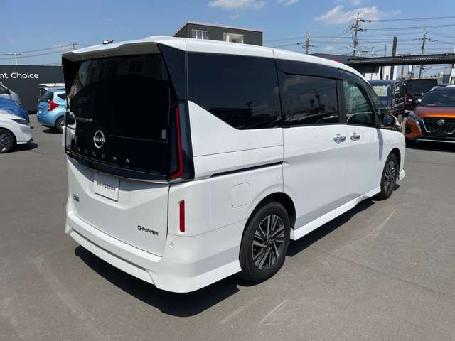 セレナ1.4 e-POWER ハイウェイスターV