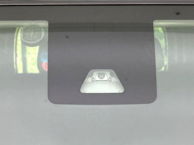 �y�g���^�Z�[�t�e�B�Z���X�z���s���ɑO���̎ԗ�����F�����A�Փ˂������Ȏ��͌x��ƃu���[�L�ŏՓˉ���Ɣ�Q�y�����A�V�X�g�B�����S�Ƀh���C�u�����y���݂��������܂��B