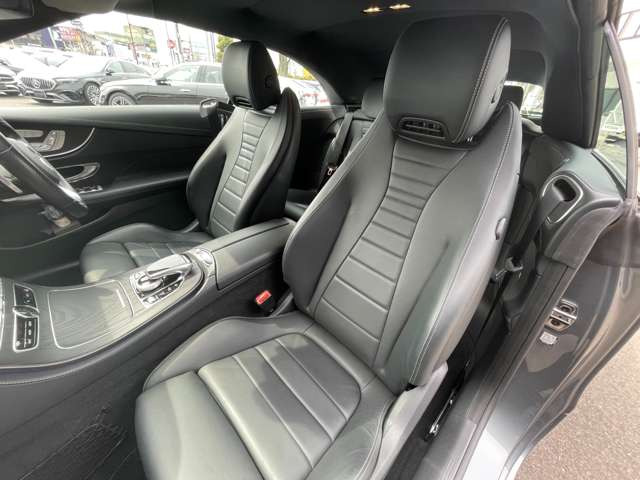 EクラスカブリオレE200 スポーツ