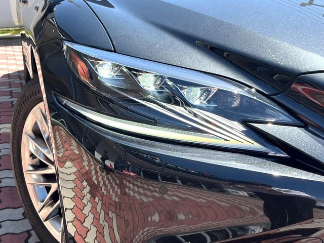 �y�O��LED�w�b�h���C�g�z�X�^�C���b�V���Ȍ����ڂ̎O��LED�w�b�h���C�g�𑕔���X�^�C�������łȂ��A��Ԃ̑��s�����E�ǍD�ň��S���Ă���肢�������܂��B