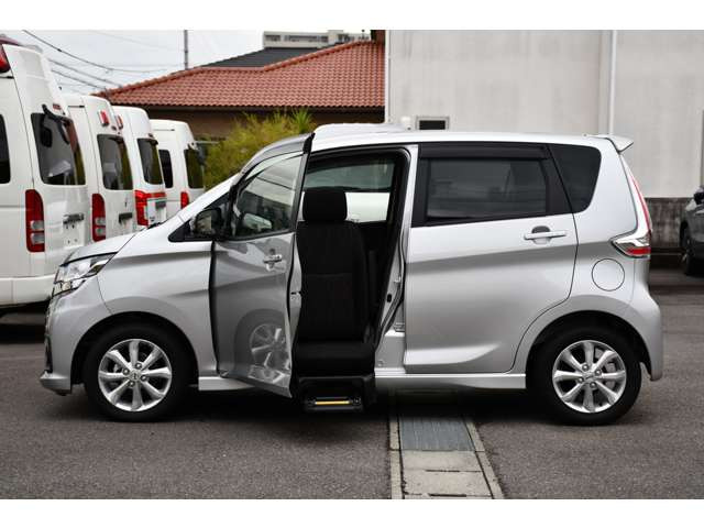 デイズハイウェイスターX アンシャンテ 助手席スライドアップシート