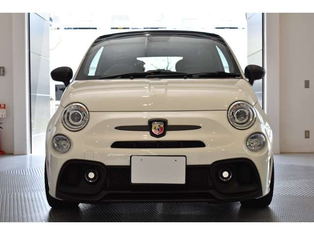 アバルト695Cツーリズモ