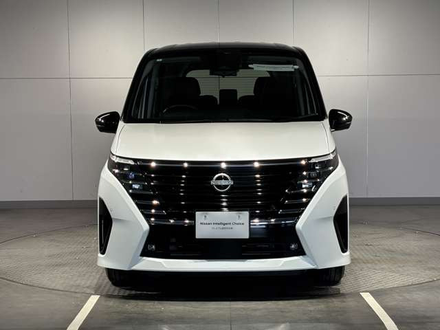 セレナ1.4 e-POWER ハイウェイスターV